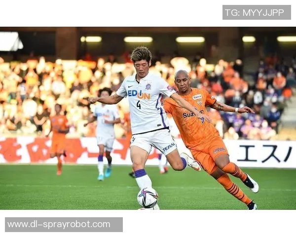 德岛漩涡与鹿岛鹿角的激烈对决分析与赛季前景展望